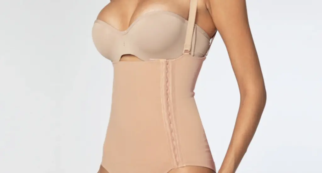 Malha compressiva utilizada na recuperação após a lipoaspiração